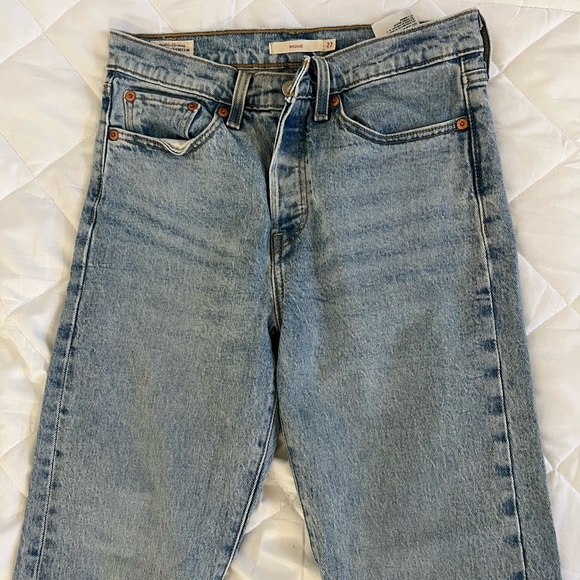 Levi's Wedgie Straight Jeans - Picture 3 of 4